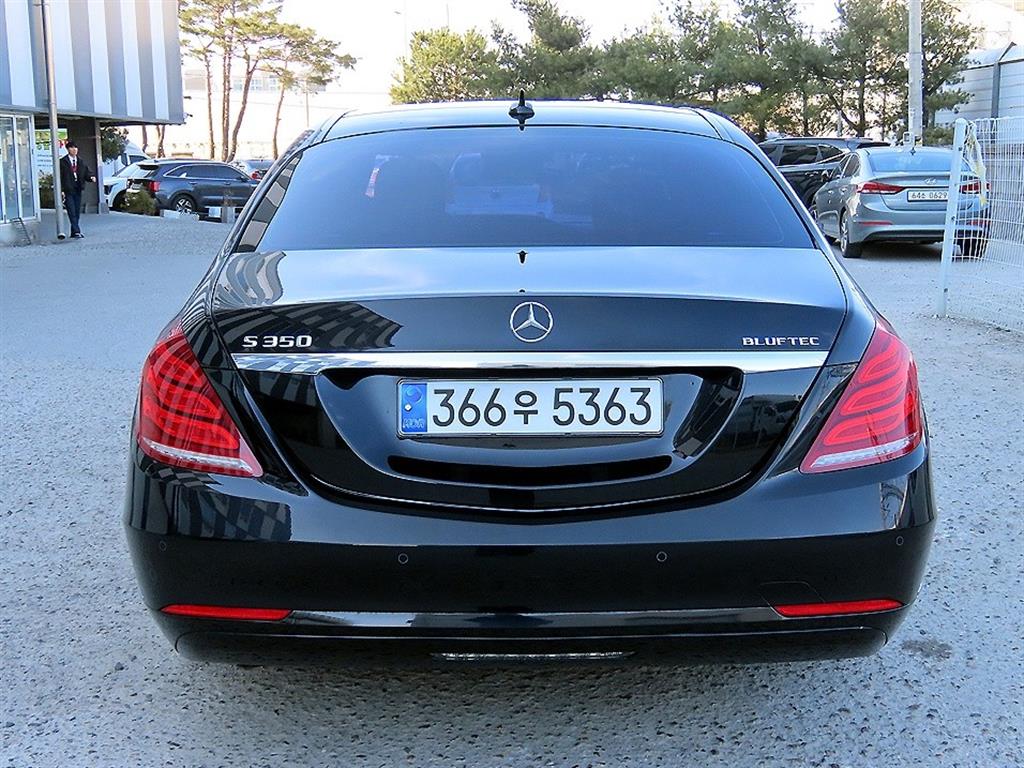 Mercedes Benz S Class - Vista 4