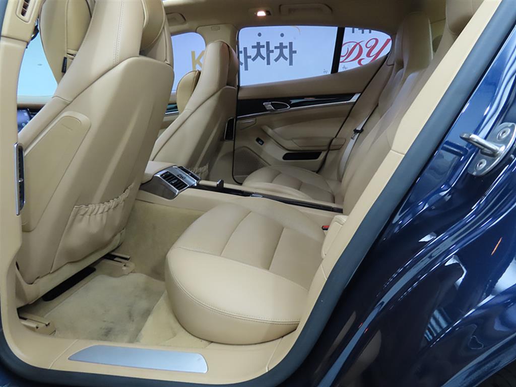 Porsche Panamera - Vista 6