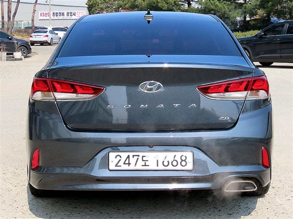 HYUNDAI Sonata - Vista 4