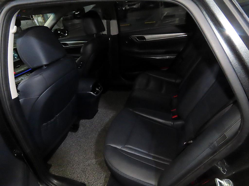 HYUNDAI Grandeur - Vista 7