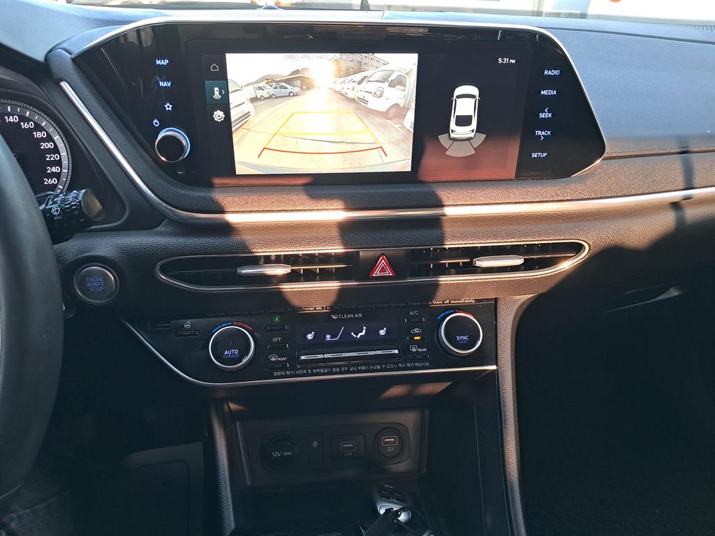 HYUNDAI Sonata - Vista 8