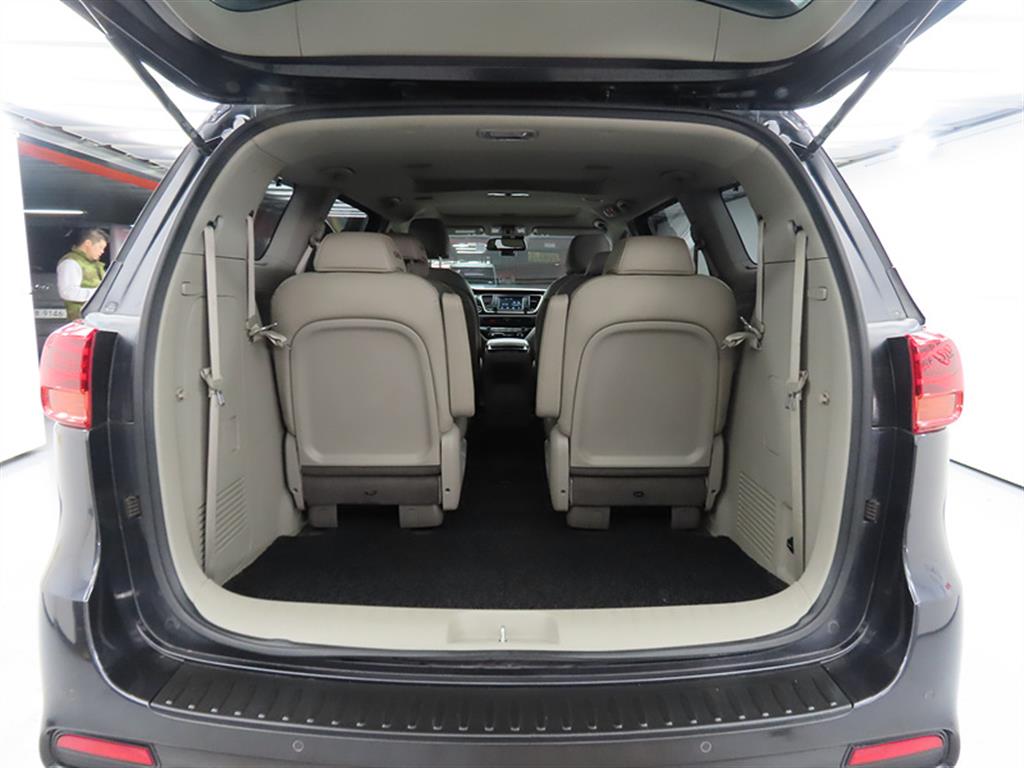 KIA Carnival 2019 Gris - Importación desde Corea - HF Imports Iquique - Foto 18