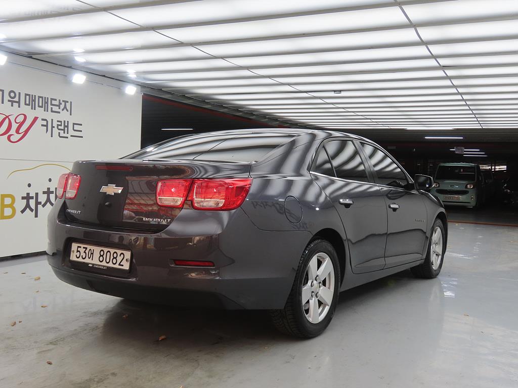 Chevrolet Malibu - Vista 4