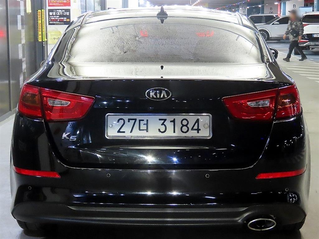 KIA K5 - Vista 5