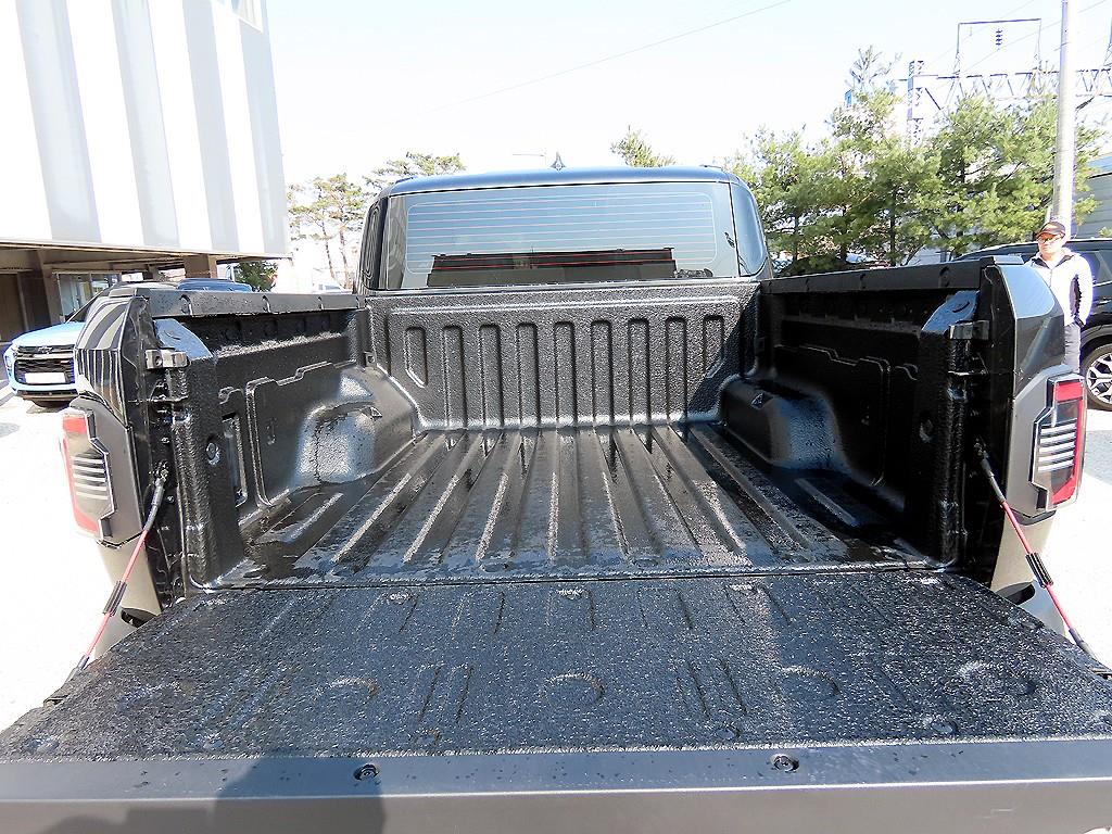 KIA Tasman - Vista 5