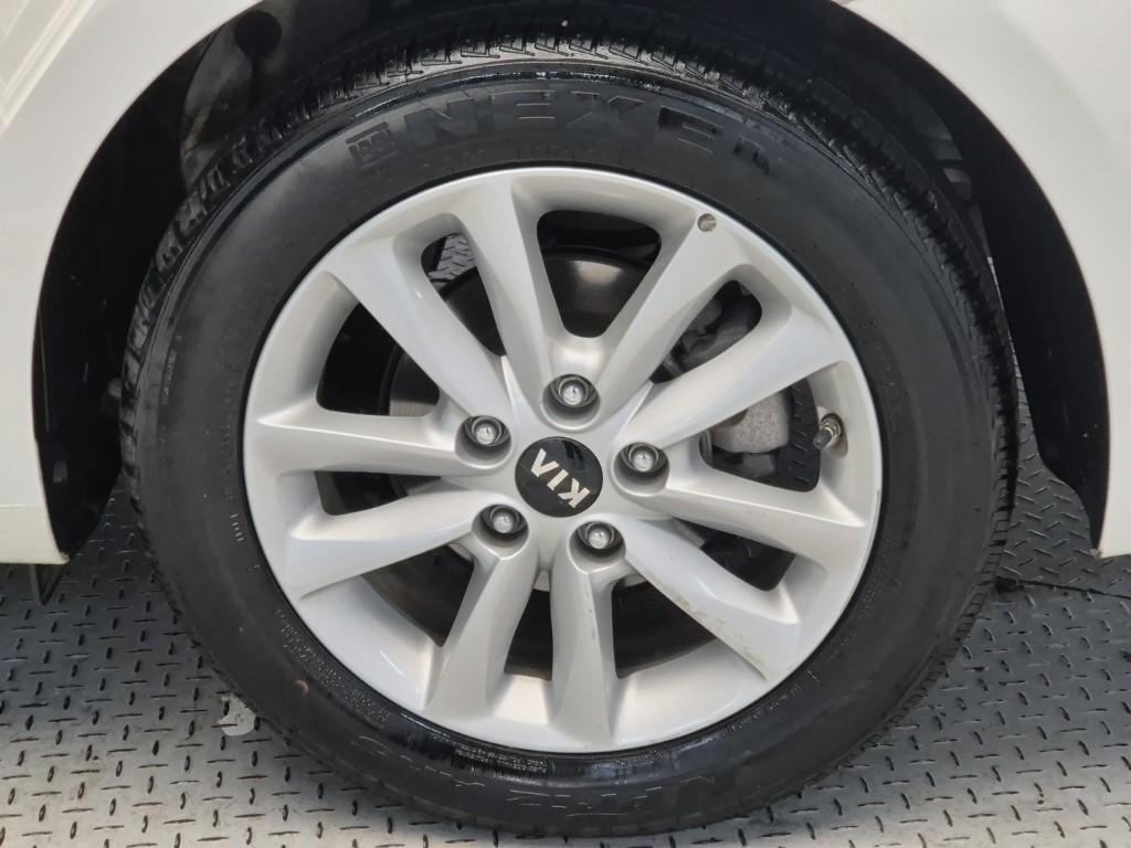 KIA K3 2016 Blanco - Importación desde Corea - HF Imports Iquique - Foto 20