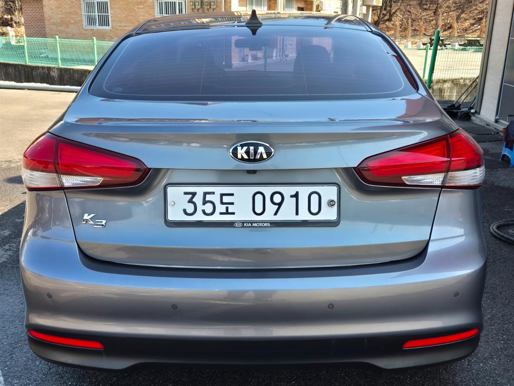 KIA K3 - Vista 4