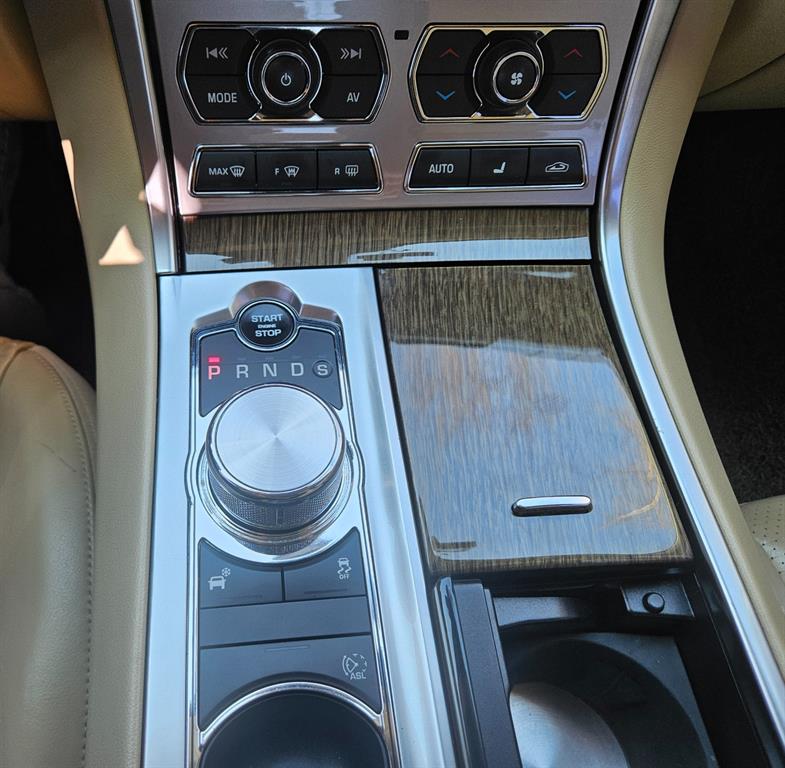 Jaguar XF 2015 Gris - Importación desde Corea - HF Imports Iquique - Foto 15
