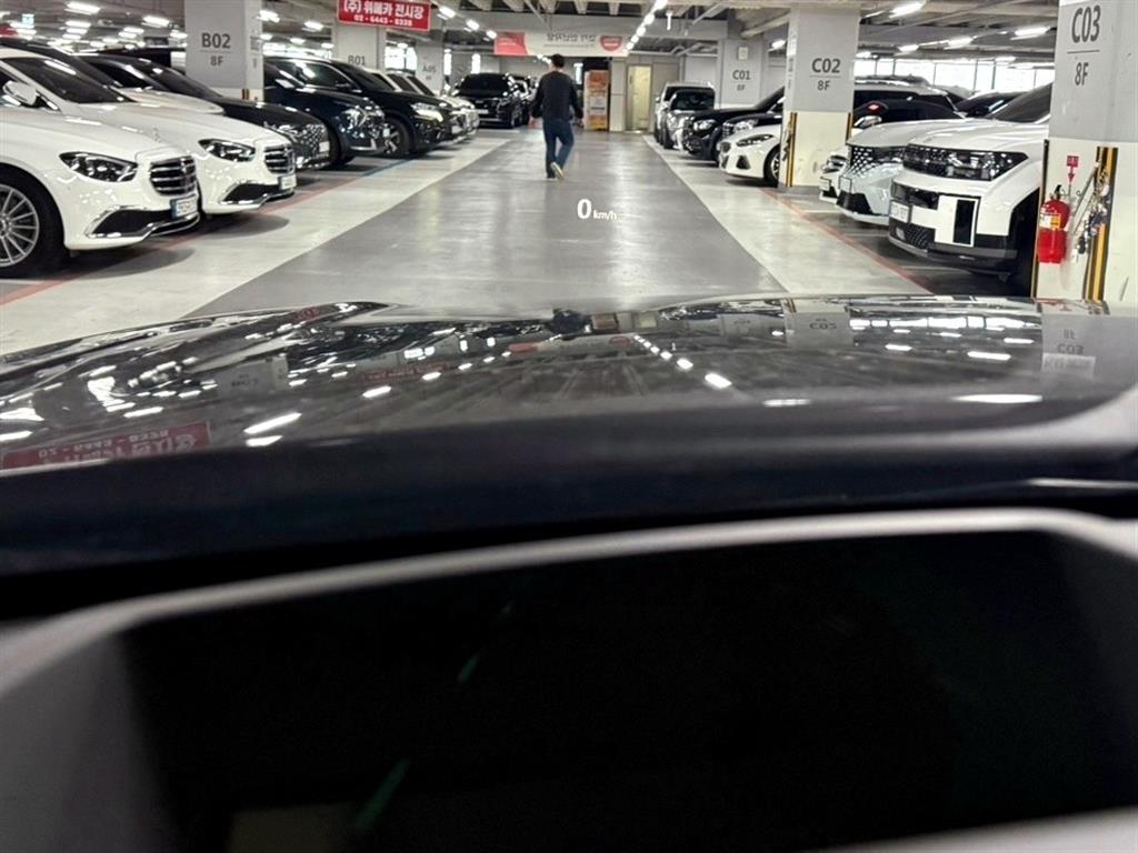 Land Rover Range Rover Bella 2025 Negro - Importación desde Corea - HF Imports Iquique - Foto 17