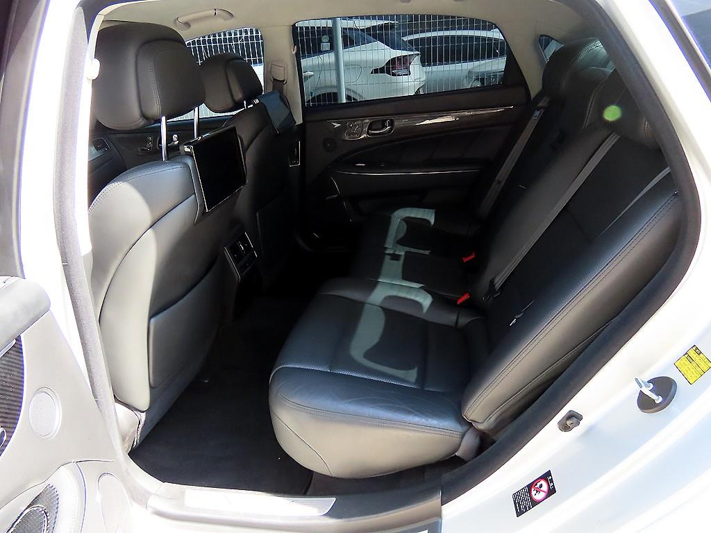 HYUNDAI Equus - Vista 6