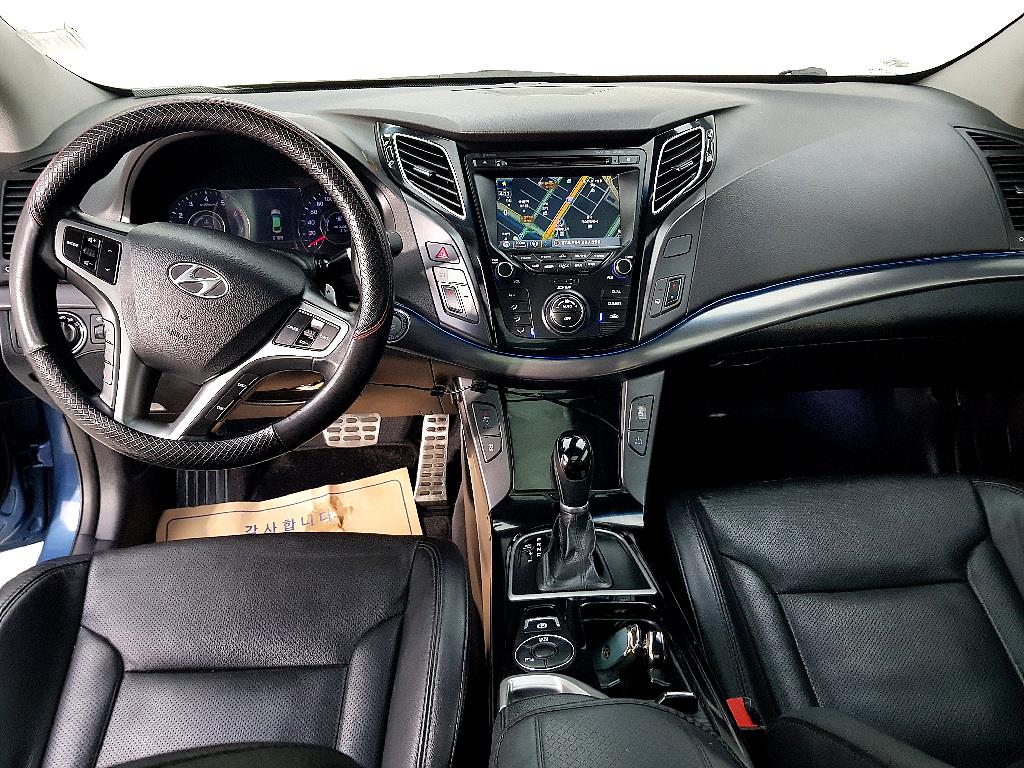 HYUNDAI i40 - Vista 5