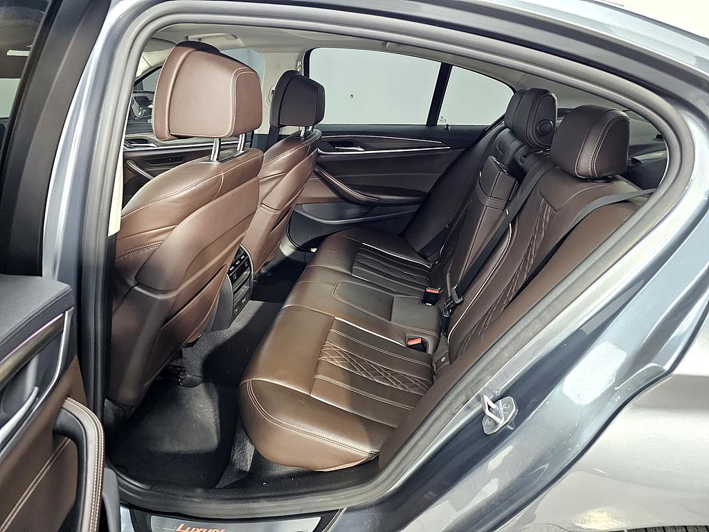 BMW 5 Series - Vista 9