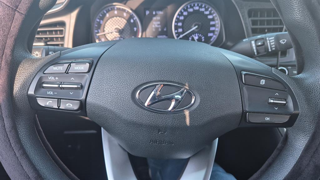 HYUNDAI Avante - Vista 7