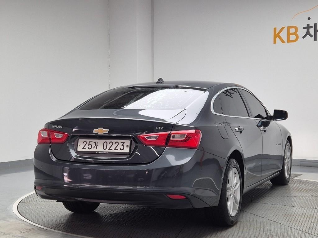 Chevrolet Malibu - Vista 4