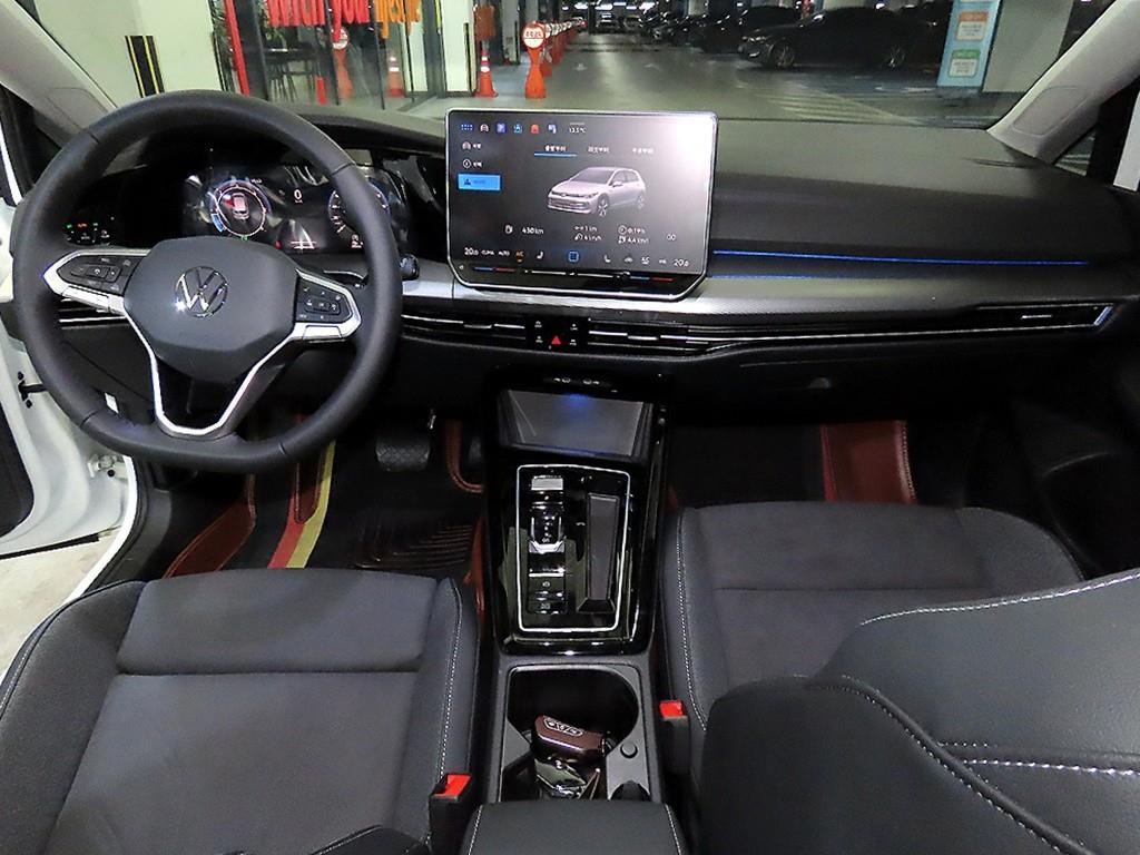 Volkswagen Golf - Vista 10