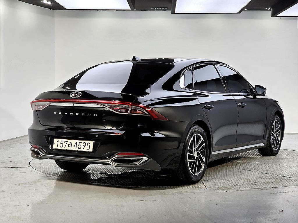 HYUNDAI Grandeur - Vista 4