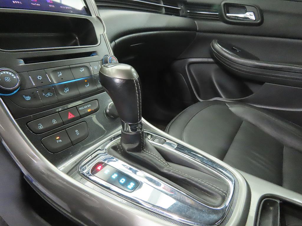 Chevrolet Malibu - Vista 11