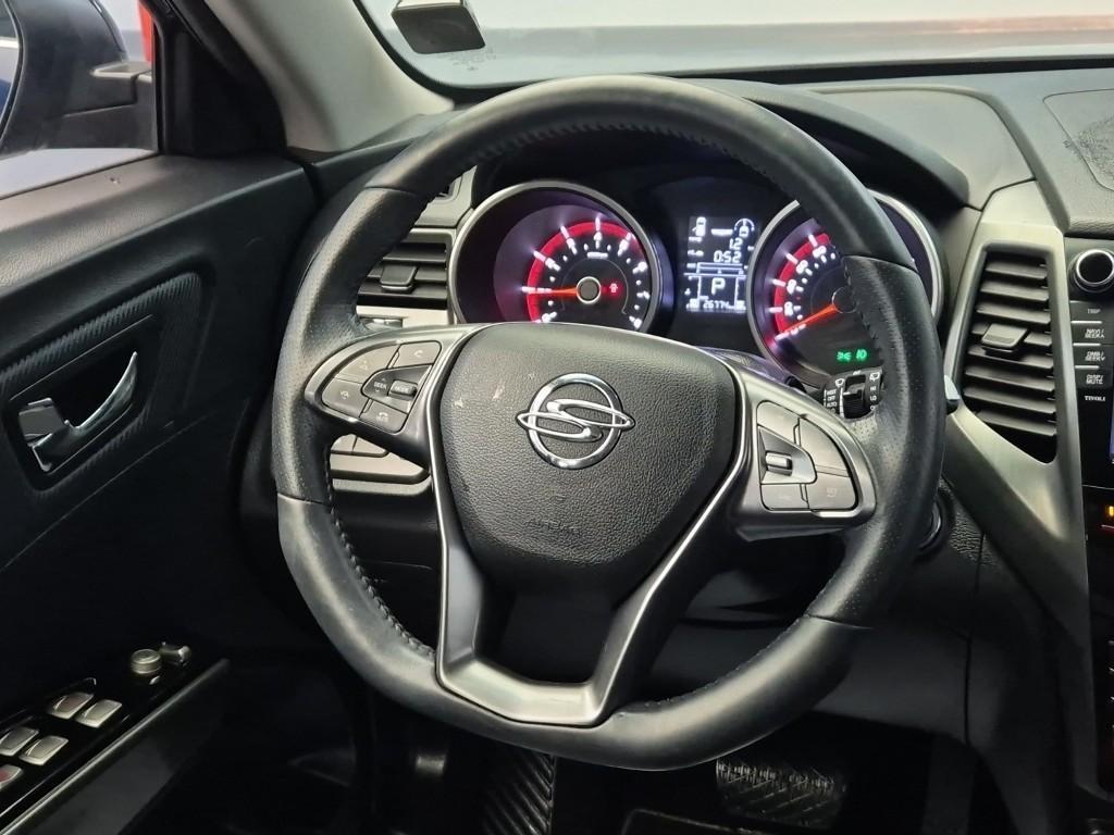 Ssangyong Tivoli - Vista 9