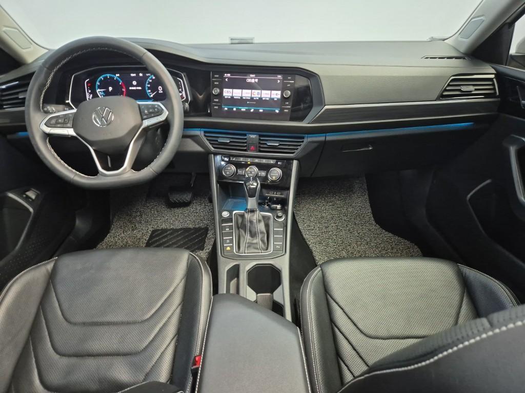 Volkswagen Jetta - Vista 6