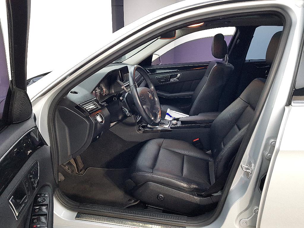 Mercedes Benz E class - Vista 8