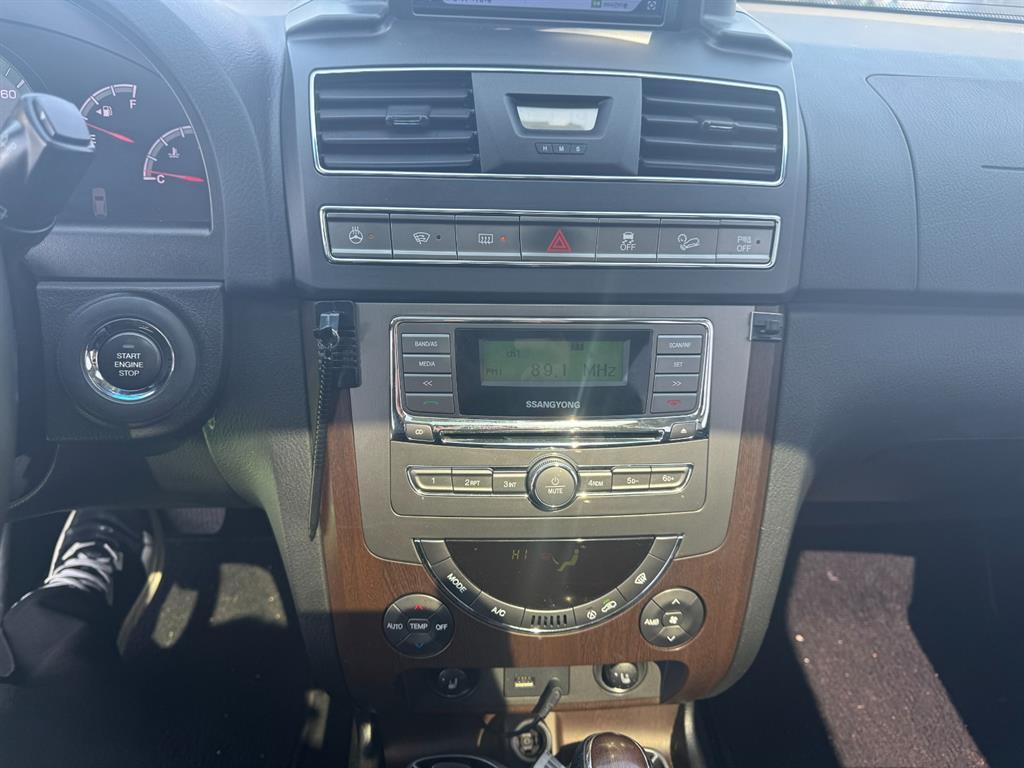 Ssangyong Rexton 2013 Blanco - Importación desde Corea - HF Imports Iquique - Foto 14