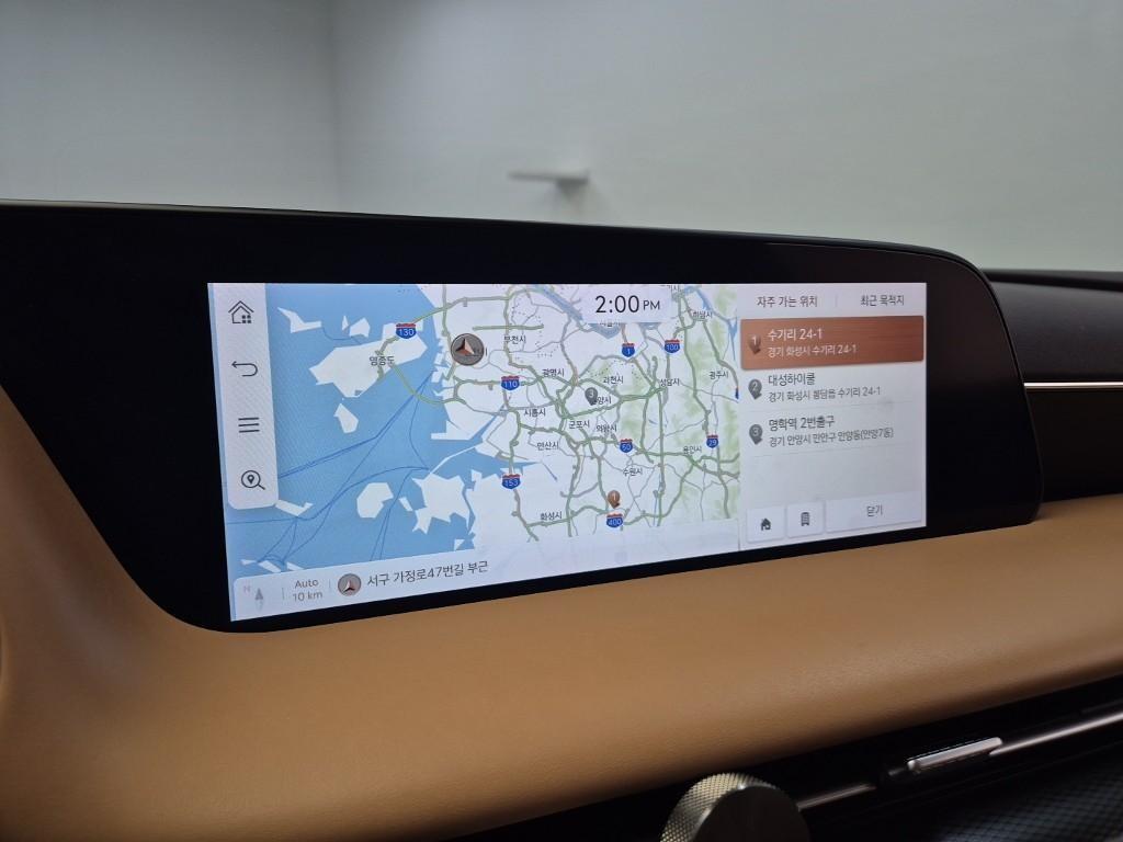 Genesis G90 - Vista 10