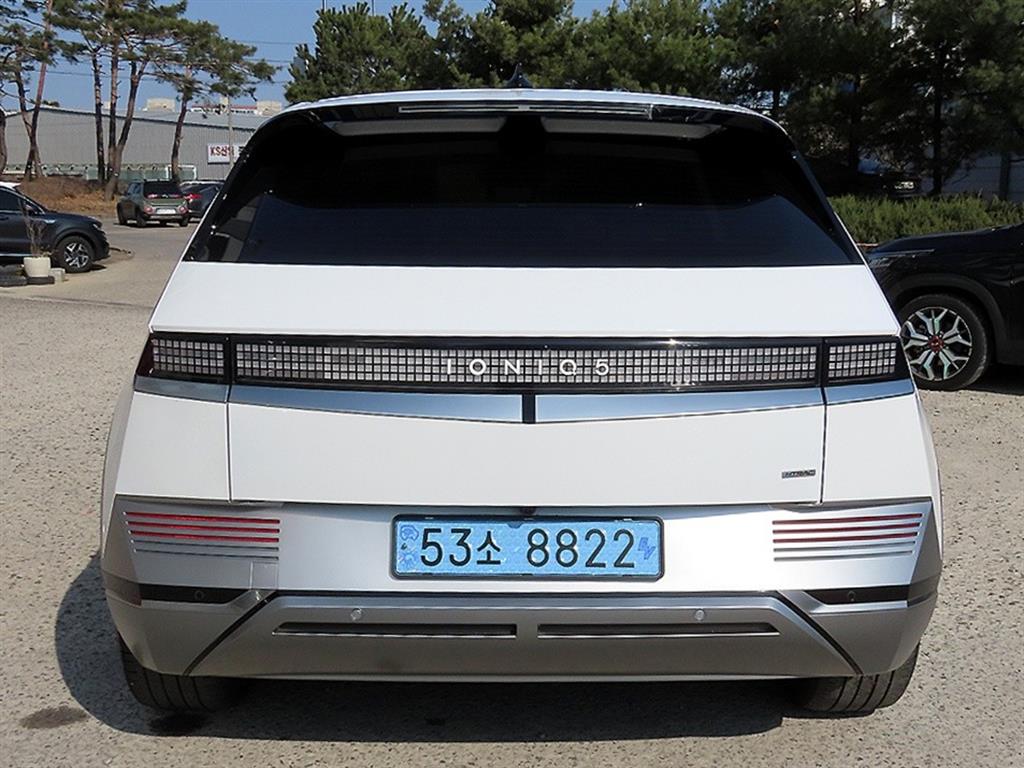 HYUNDAI Ioniq 5 - Vista 4