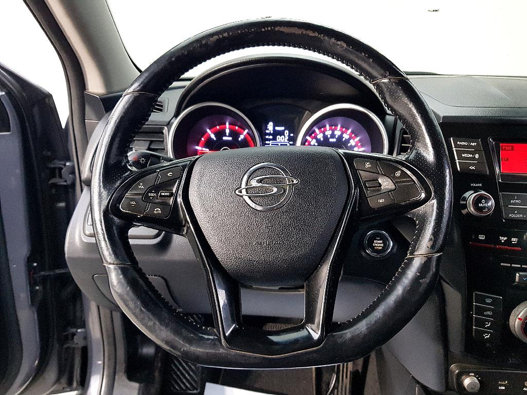 Ssangyong Tivoli - Vista 11