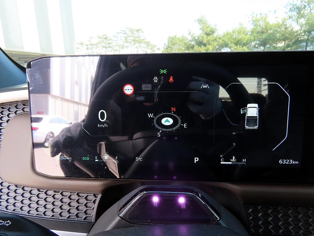 KIA Tasman - Vista 10