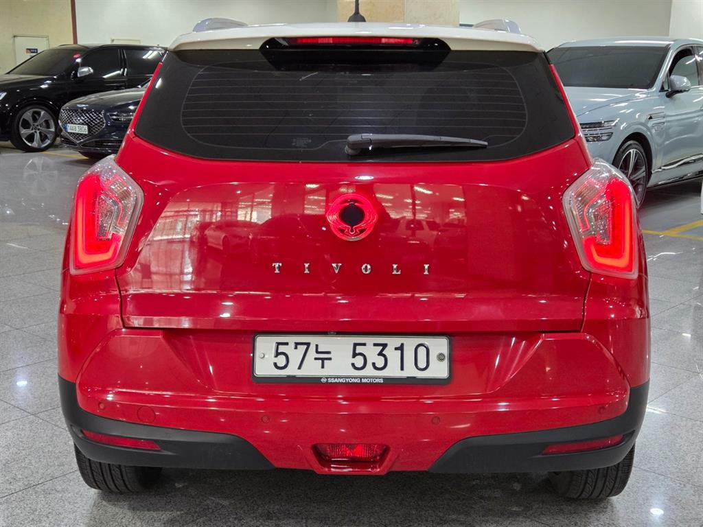 Ssangyong Tivoli - Vista 4