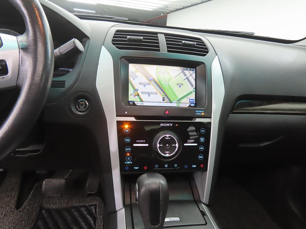 Ford Explorer - Vista 10