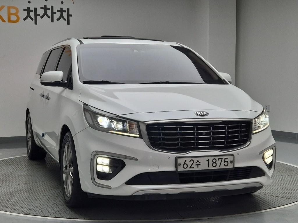 KIA Carnival - Vista 4