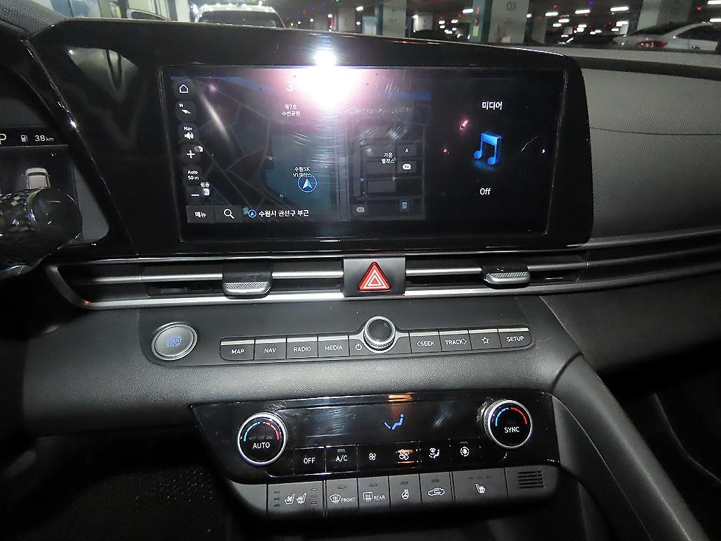 HYUNDAI Avante - Vista 11