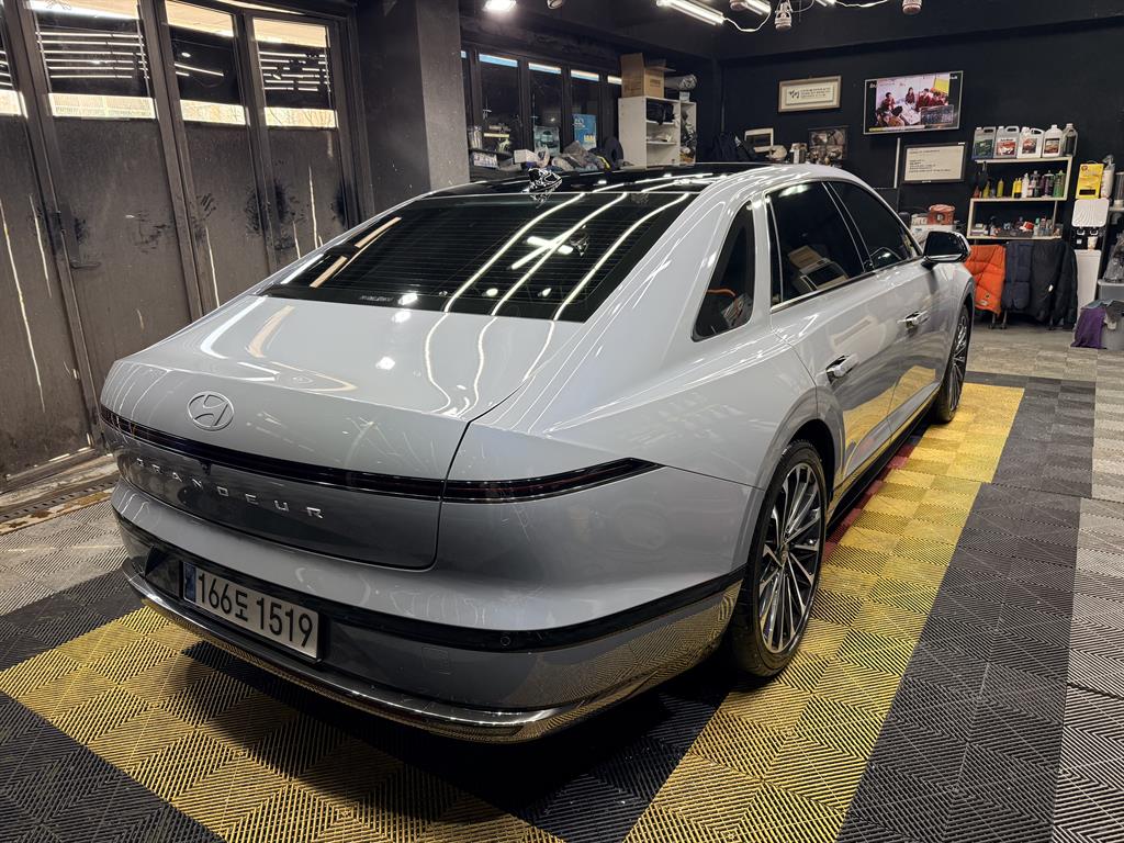 HYUNDAI Grandeur - Vista 4