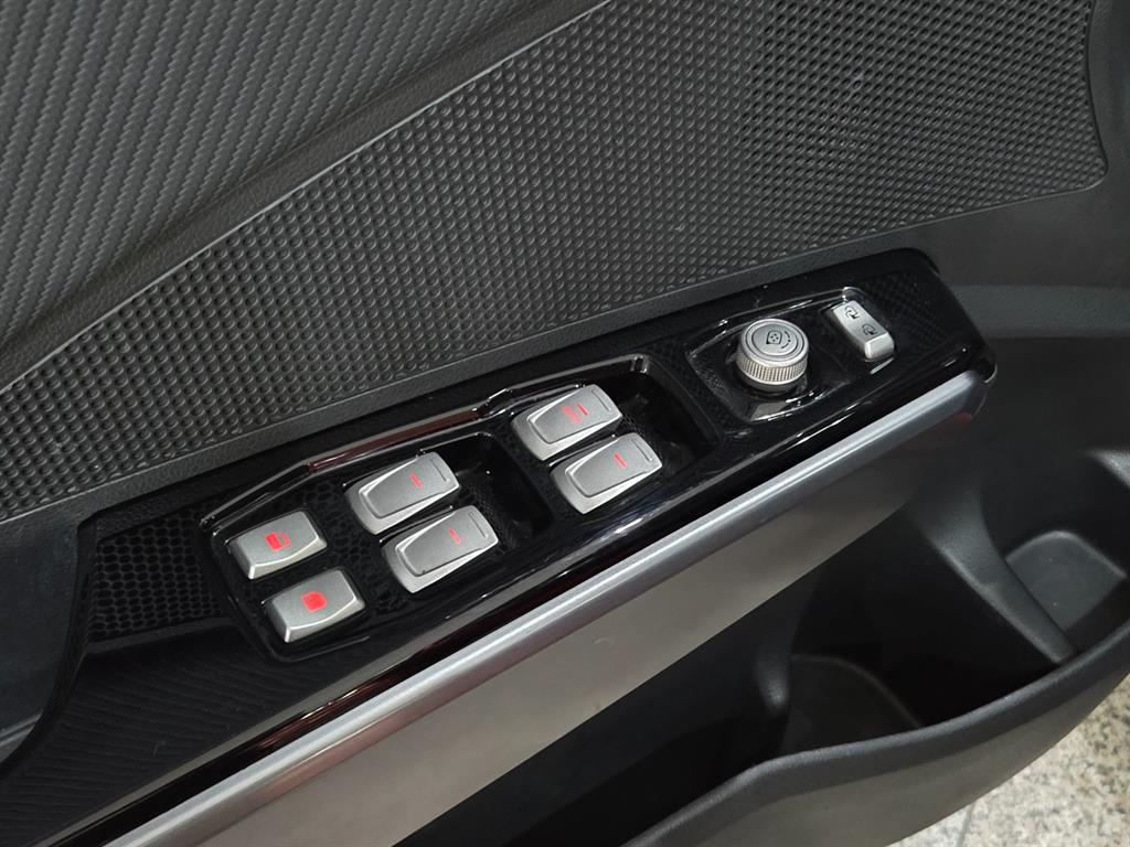 Ssangyong Tivoli 2018 Rojo - Importación desde Corea - HF Imports Iquique - Foto 16