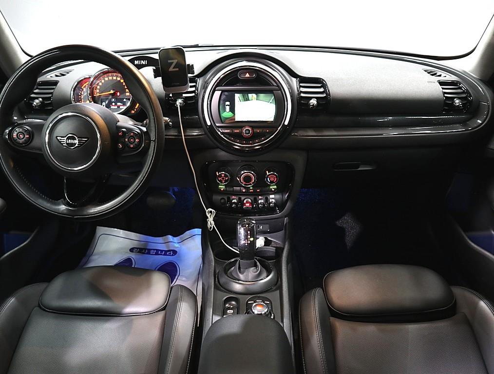 Mini Clubman - Vista 5