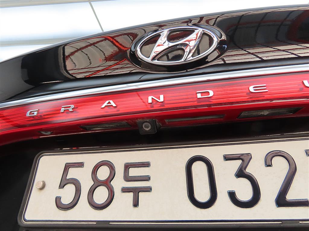 HYUNDAI Grandeur 2016 Negro - Importación desde Corea - HF Imports Iquique - Foto 18