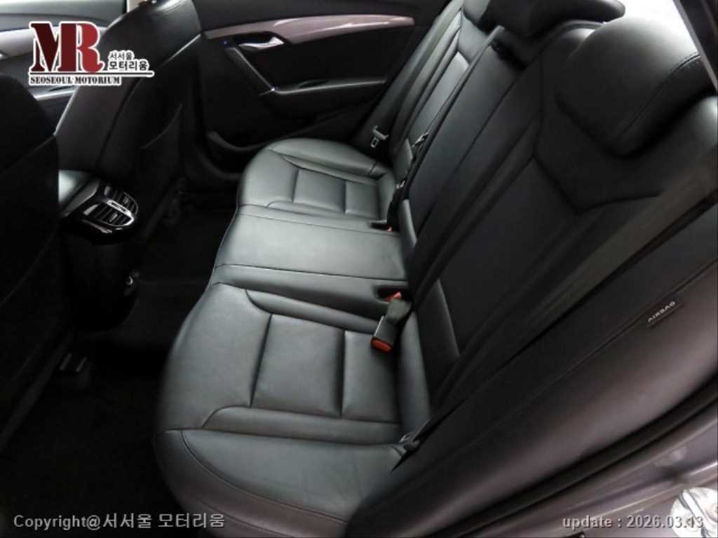 HYUNDAI i40 - Vista 6