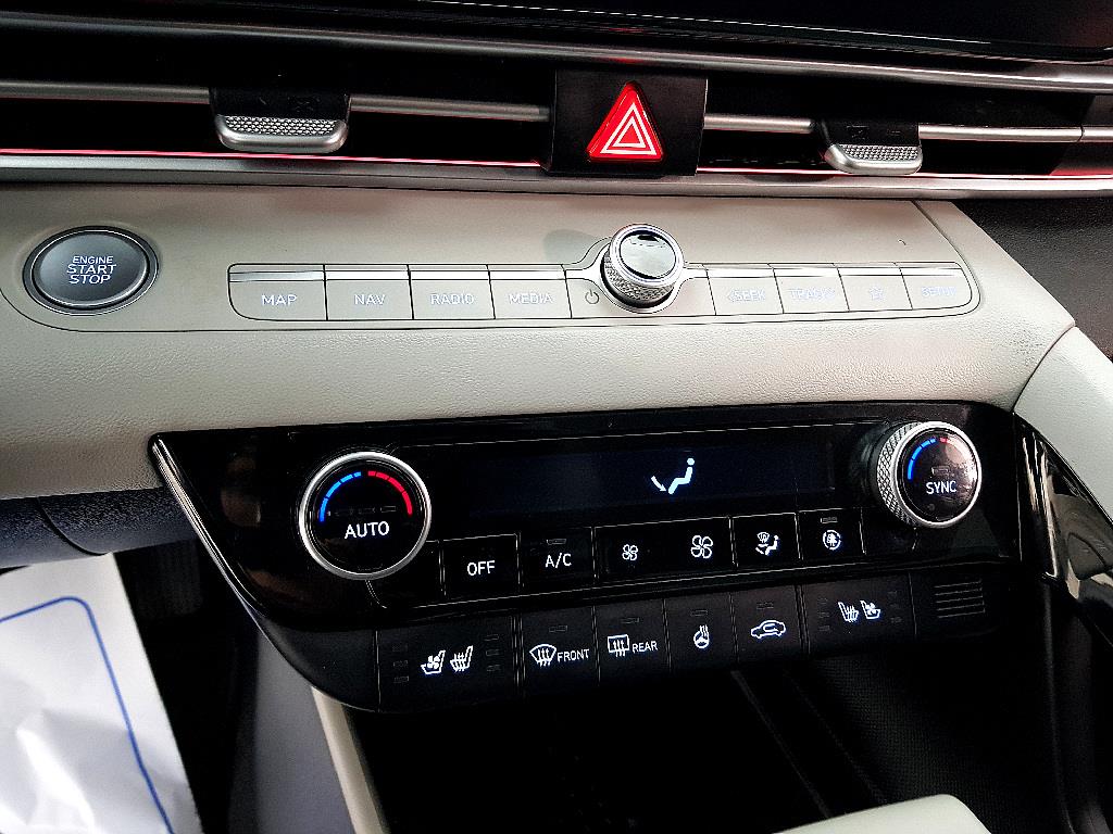 HYUNDAI Avante - Vista 12