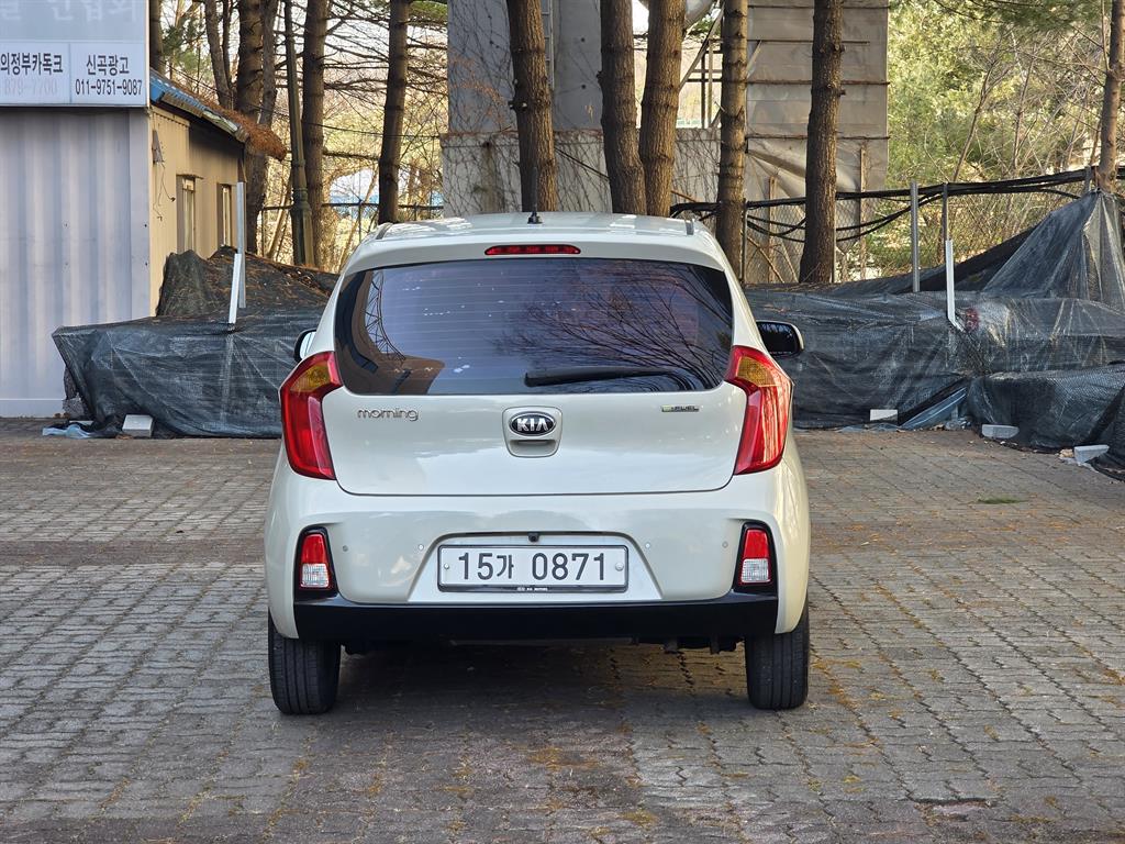 KIA Morning - Vista 6