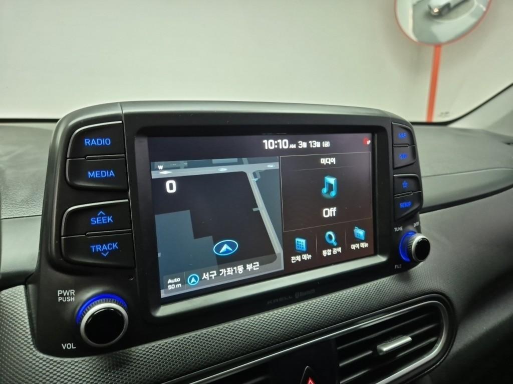 HYUNDAI Kona - Vista 11