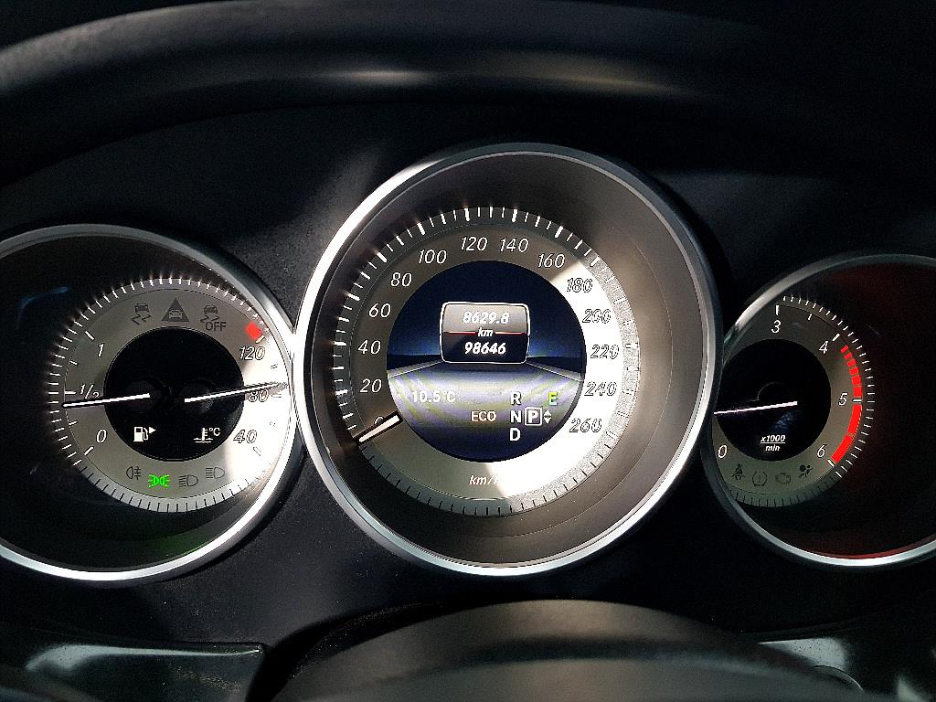 Mercedes Benz CLS Class - Vista 6