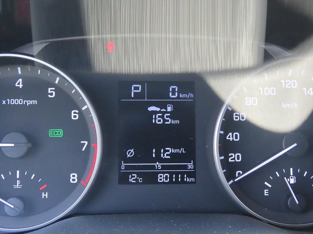 HYUNDAI Avante - Vista 10