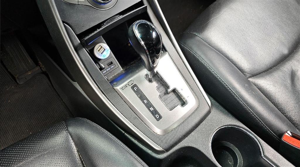 HYUNDAI Avante - Vista 9