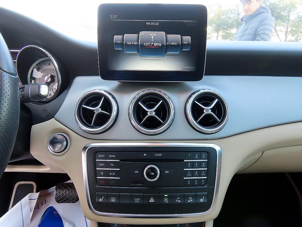 Mercedes Benz GLA Class 2017 Blanco - Importación desde Corea - HF Imports Iquique - Foto 13