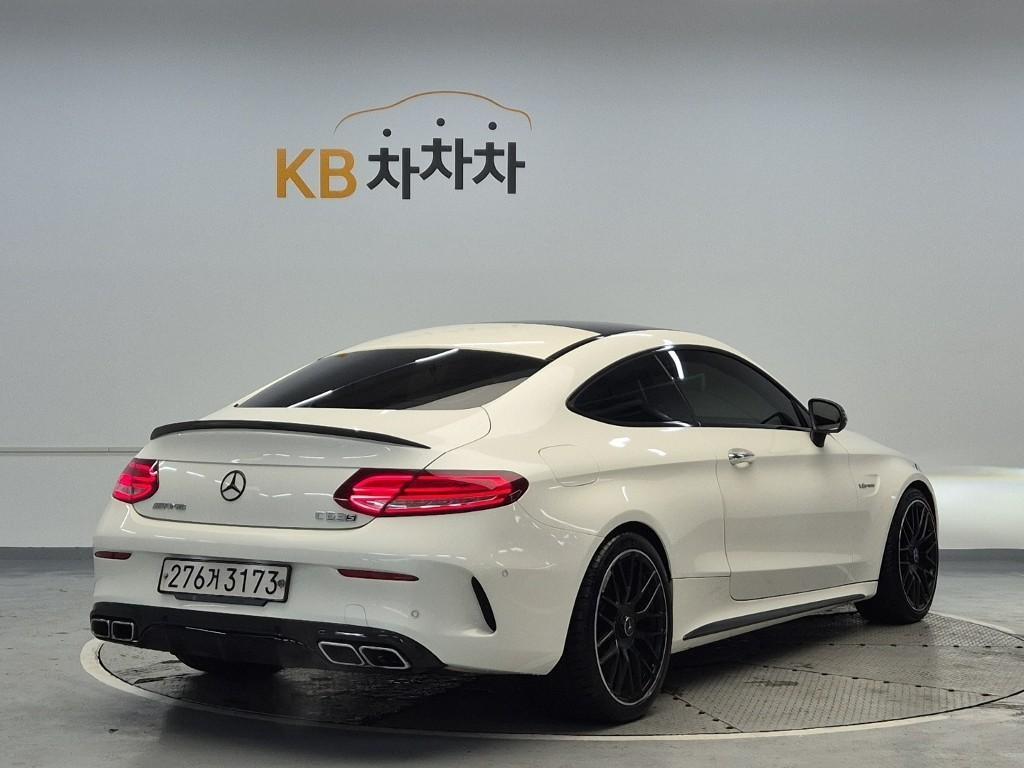 Mercedes Benz C Class - Vista 4