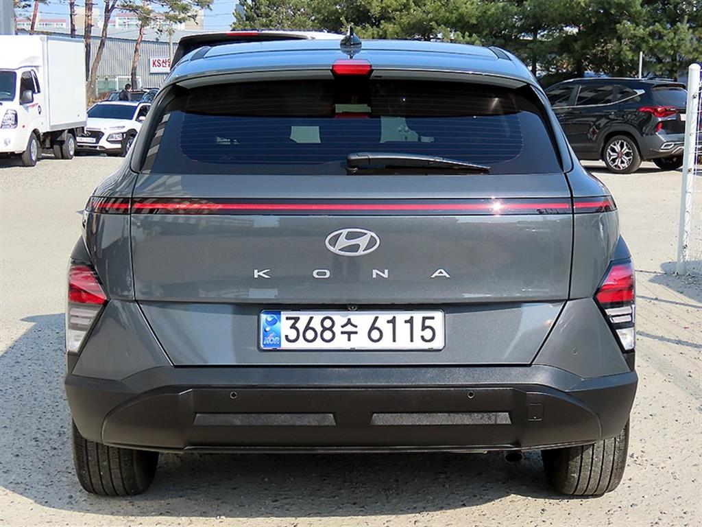 HYUNDAI Kona - Vista 4