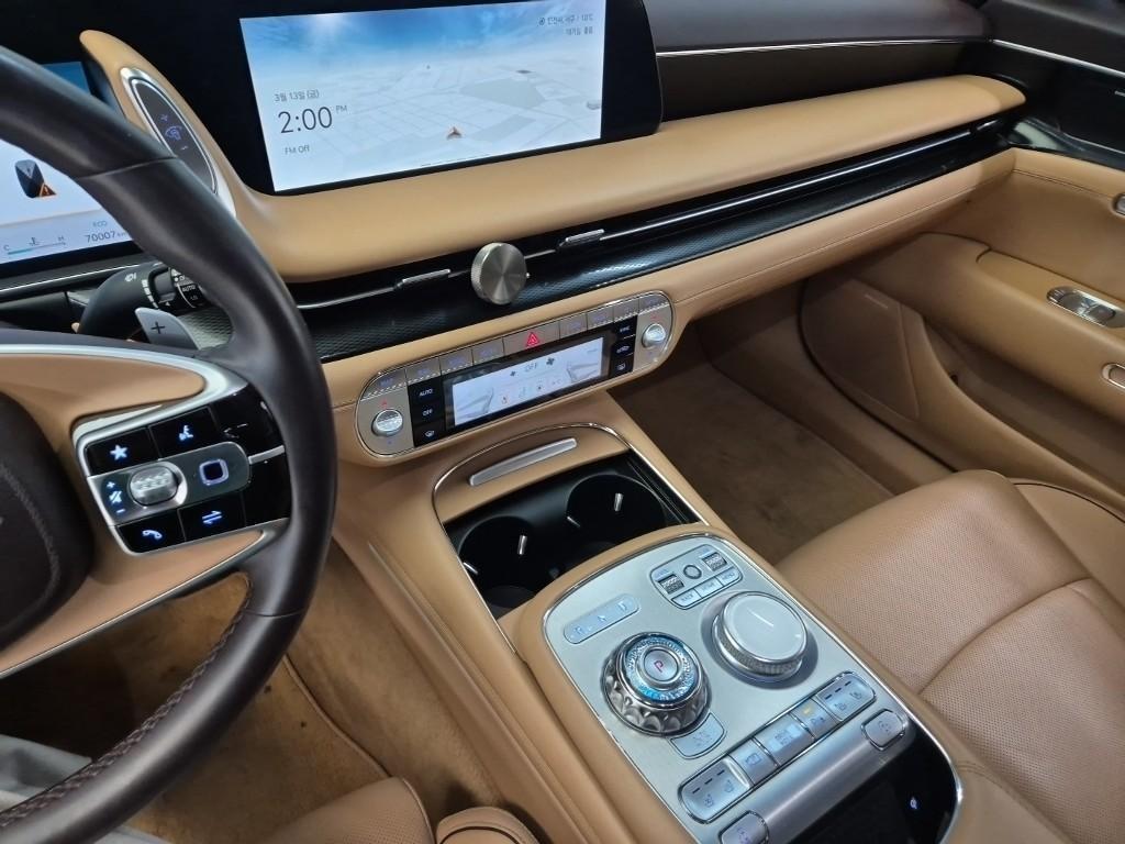 Genesis G90 - Vista 7