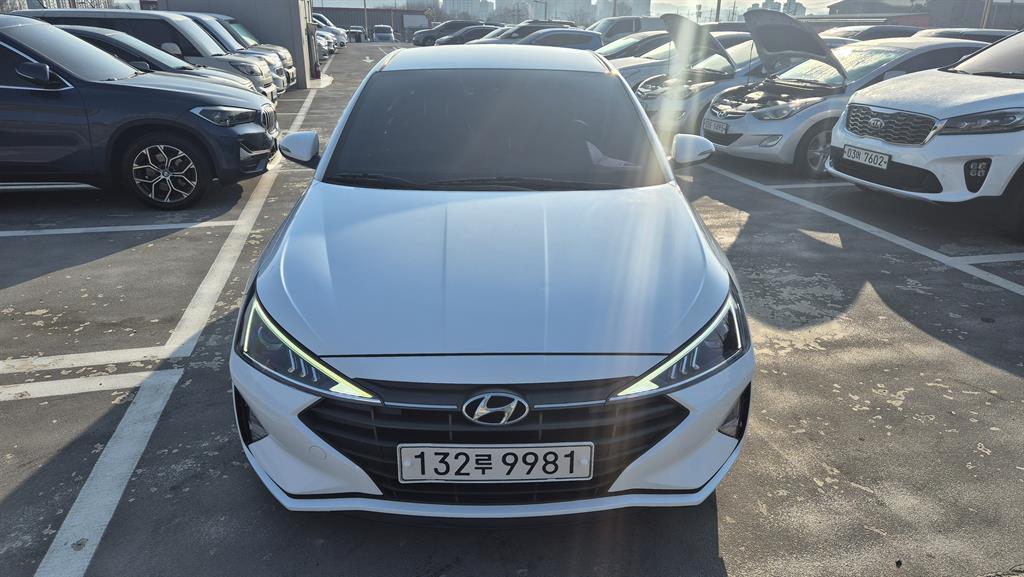 HYUNDAI Avante 2020 Blanco - Importación desde Corea - HF Imports Iquique - Foto 15