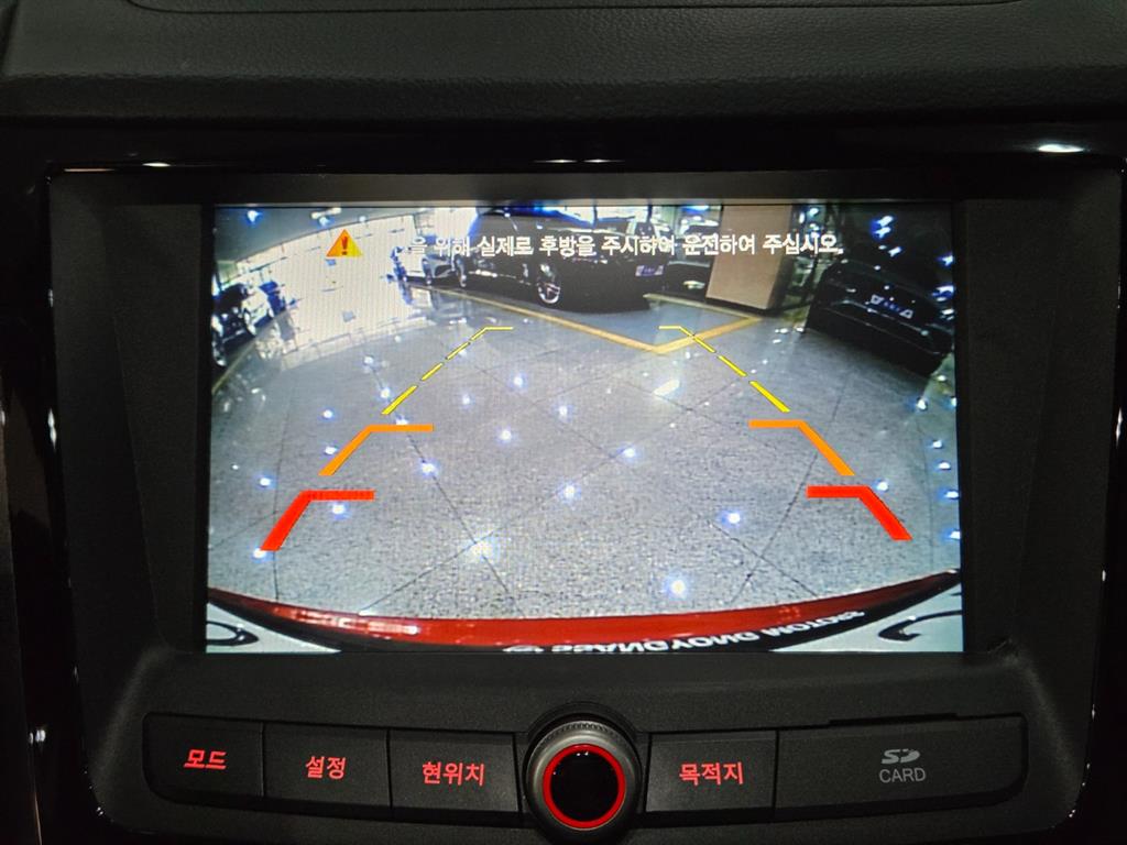 Ssangyong Tivoli - Vista 12